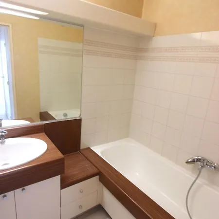 Sea View - Sleeps 4 - Swimming Pool - Parking