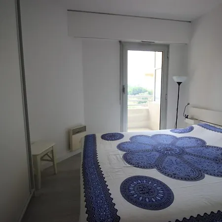 Sea View - Sleeps 4 - Swimming Pool - Parking Daire *